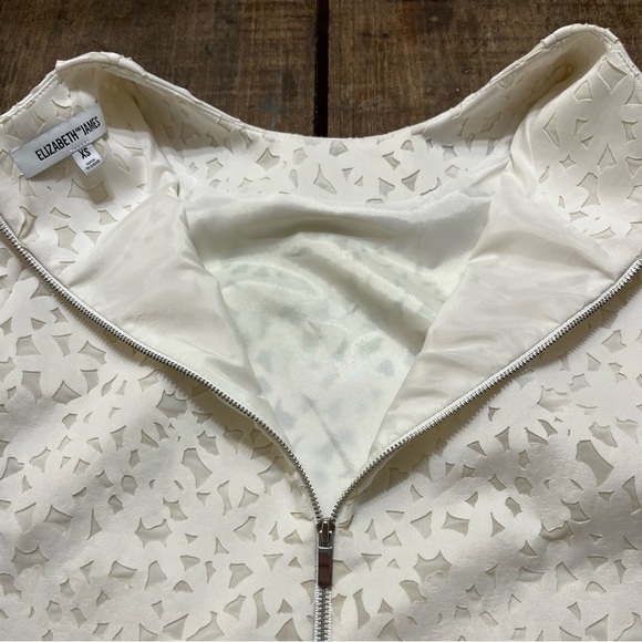 💖 Elizabeth and James Chelle Shift Dress | Laser Cut Lace | White & Neon | XS - Picture 4 of 10